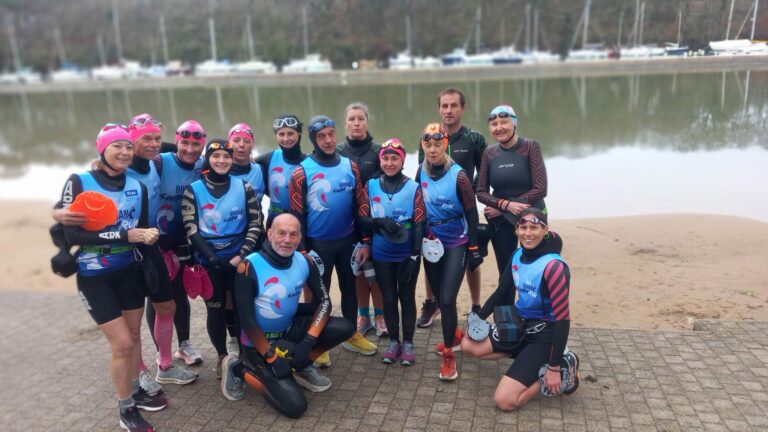 Le club Morbhihan swimrun en sortie mer à Conleau